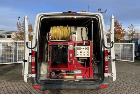 Rohrreinigung Kanalreinigung Fahrzeug